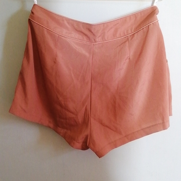 Supre shorts - Picture 3 of 4